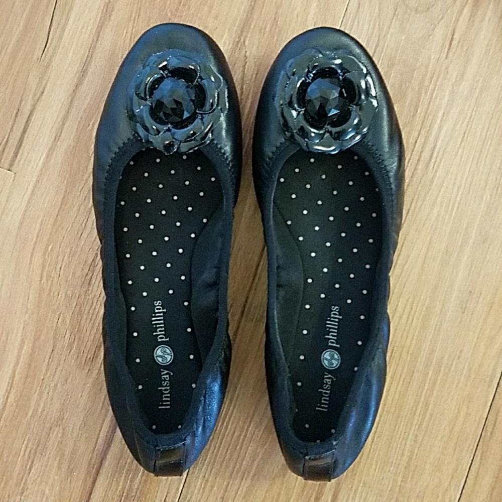 Lindsay Phillips black flats